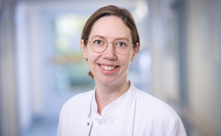 Portraitfoto von Dr. med. Maria Schrader