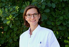 Prof. Dr. Carmen Roch leitet den Schwerpunkt Palliativmedizin am Universitätsklinikum Würzburg (UKW). Foto: UKW / Brigitte May