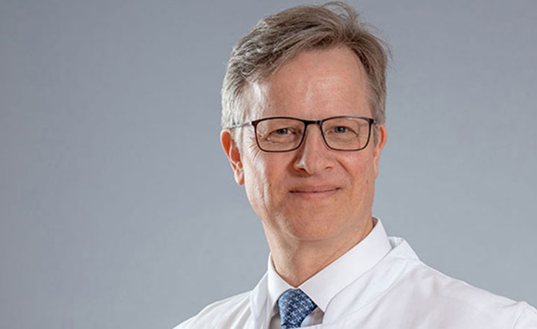Prof. Dr. med. Maximilian Rudert. 
