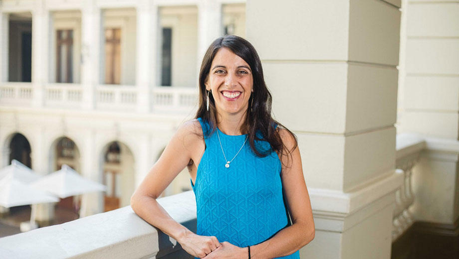 Portrait of Prof. Margarita Calvo, MD, PhD