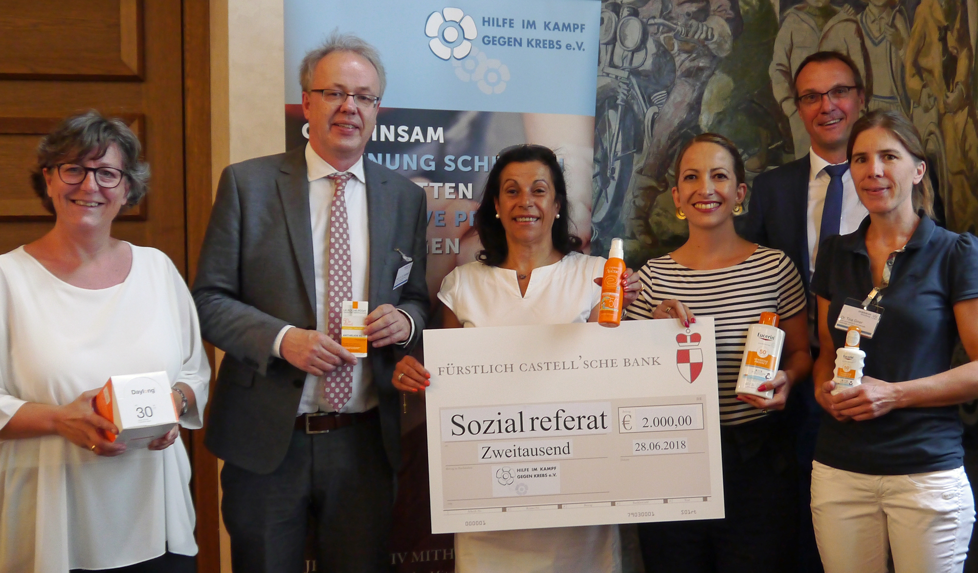 2.000 Euro für Sonnenschutzcreme - Gruppenbild