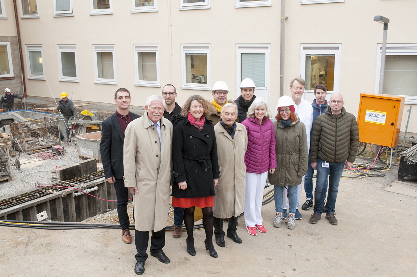 Gruppenfoto Neubau Notaufnahme