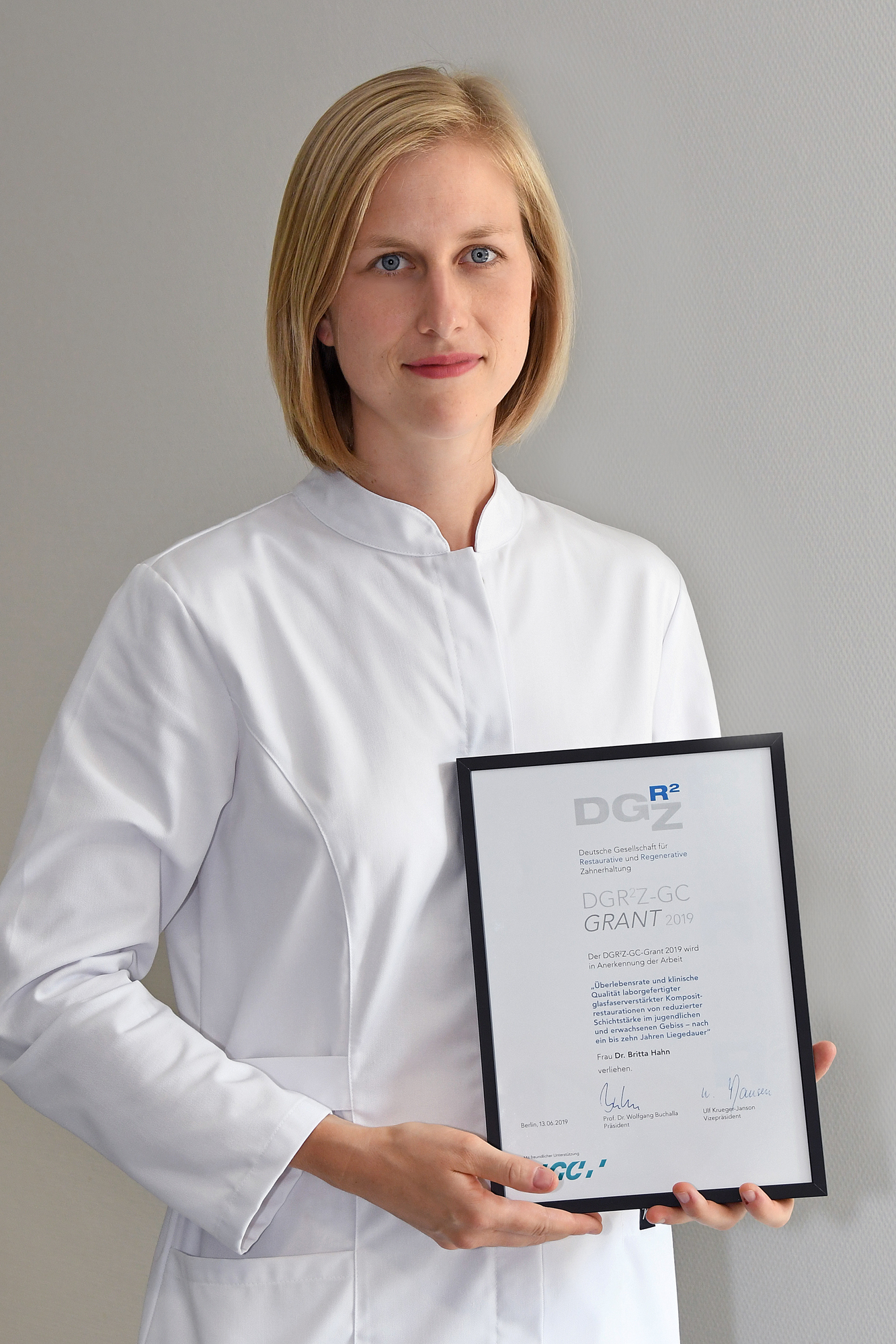 Dr. Britta Hahn