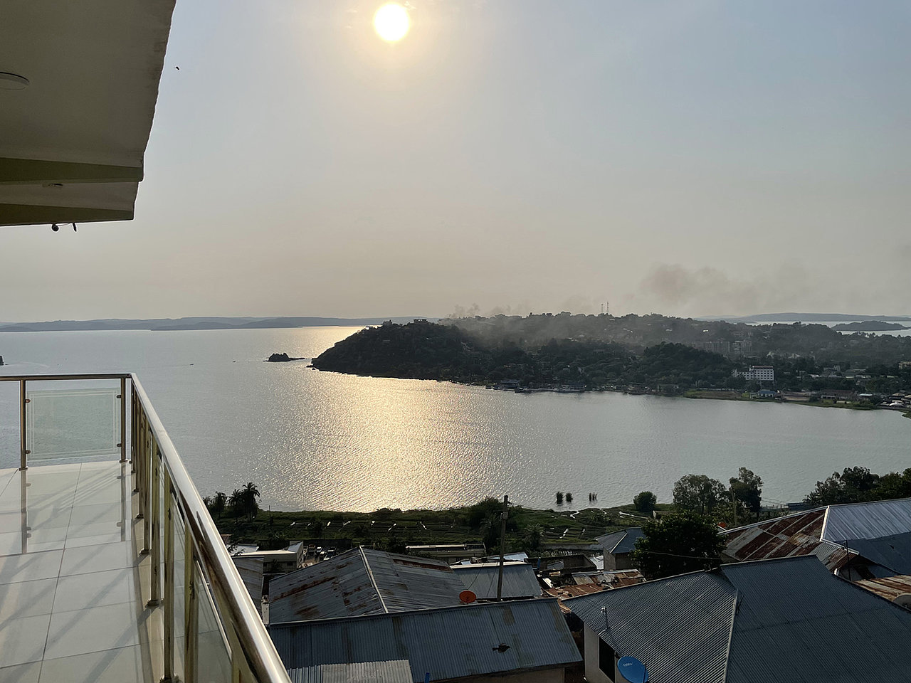 Blick auf den Victoriasee an dessen Ufer Mwanza liegt. (Bild: Kaja Riebesell)
