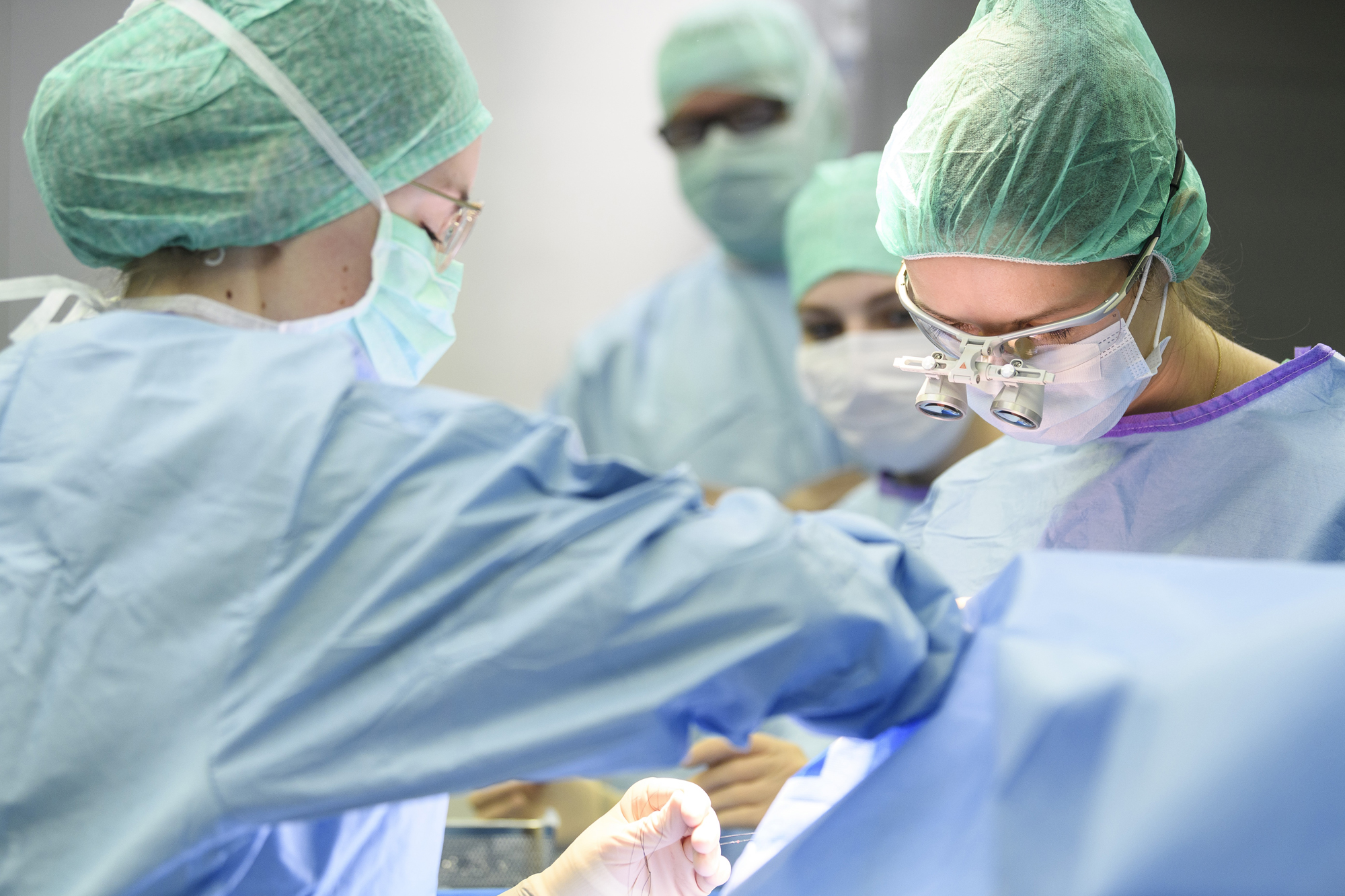 Laut der Stern-Klinikliste erbringt das Uniklinikum Würzburg in 25 Fachbereichen herausragende Leistungen. Bild: UKW / Daniel Peter