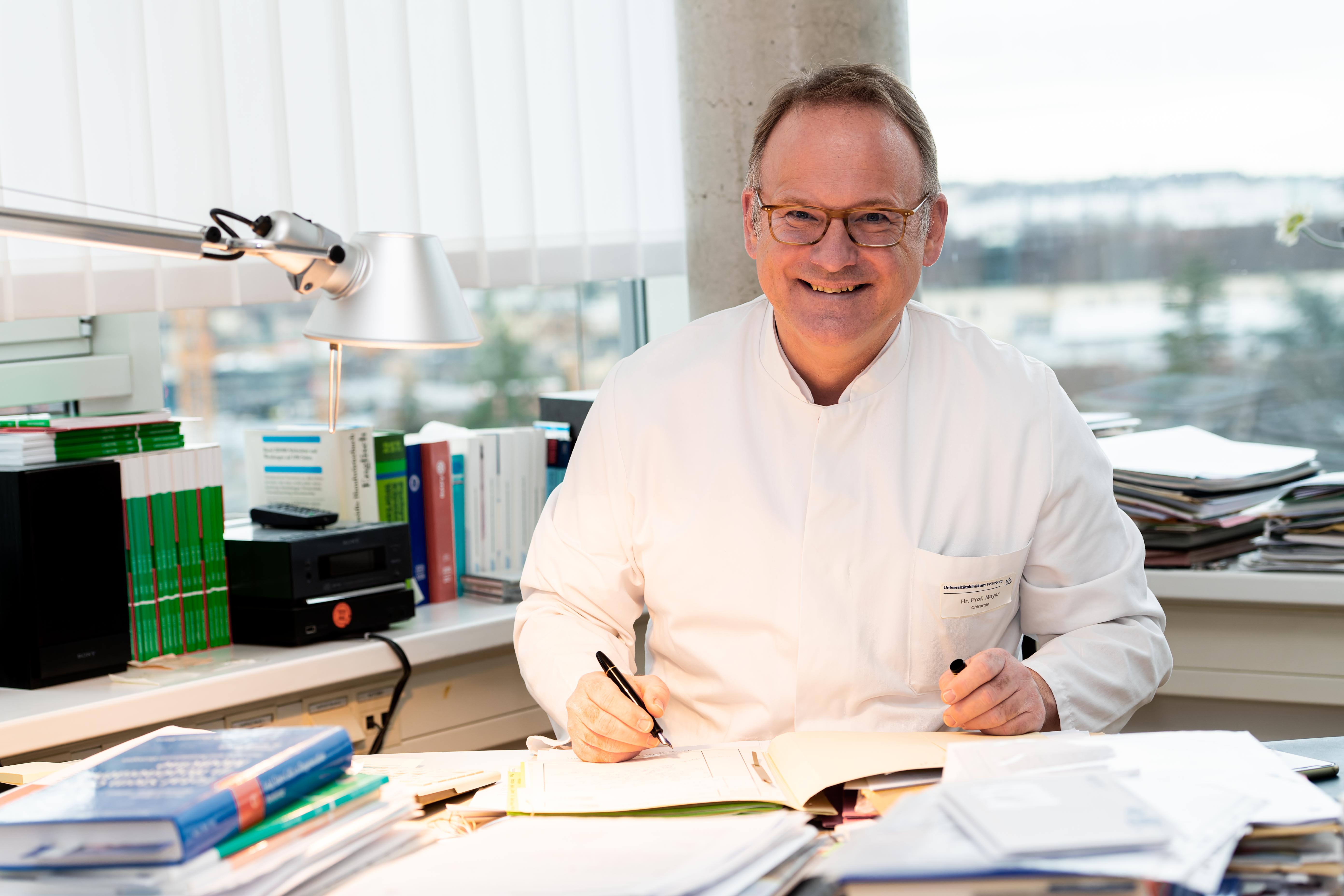 Prof. Dr. Thomas Meyer, der Leiter der Abteilung für Kinderchirurgie – Kinderurologie und Kindertraumatologie der Chirurgischen Klinik I am Uniklinikum Würzburg.