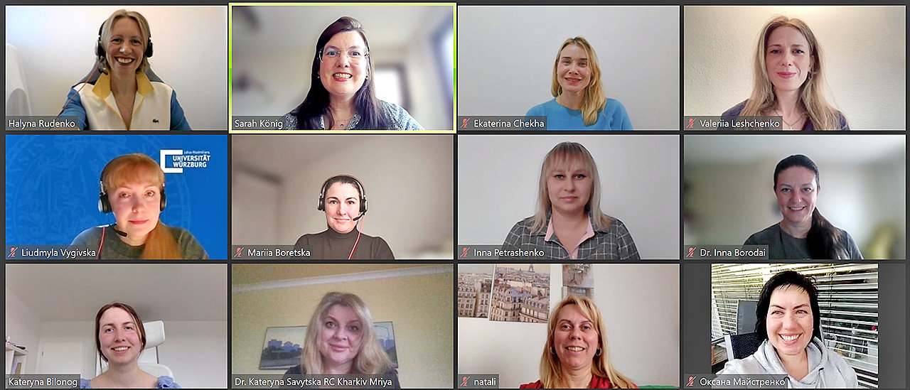 Online-Meeting von Dozentinnen, die das Lehrangebot für die Medizinstudierenden in der Ukraine durchführen, Projektleiterin Sarah König ist in der sprechenden Funktion.