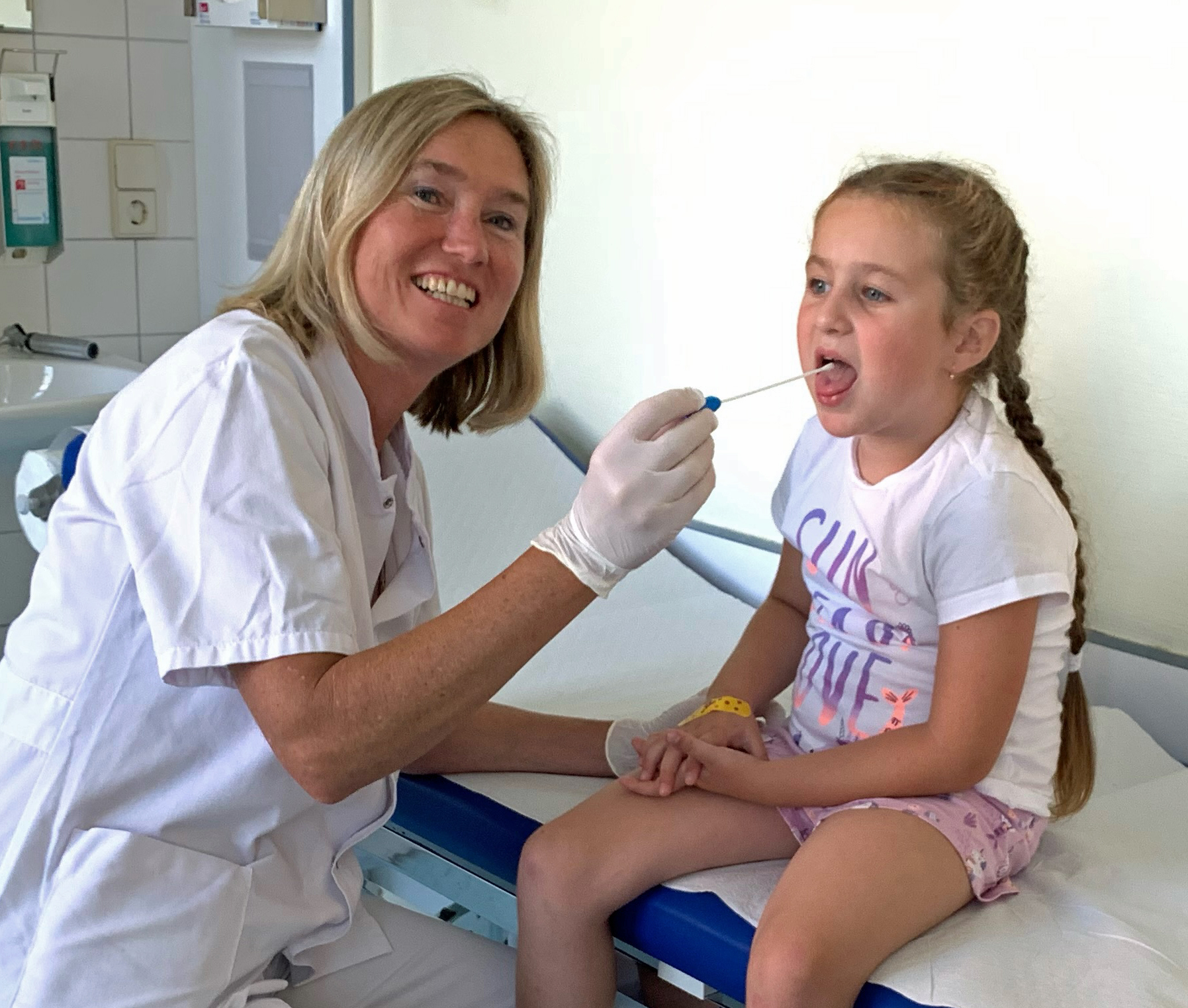 Die Kinderärztin Dr. Alexandra Hebestreit gehört zu den Persönlichkeiten, die das Christiane Herzog-Zentrum Würzburg am Uniklinikum Würzburg in den vergangenen 25 Jahren aufgebaut haben.