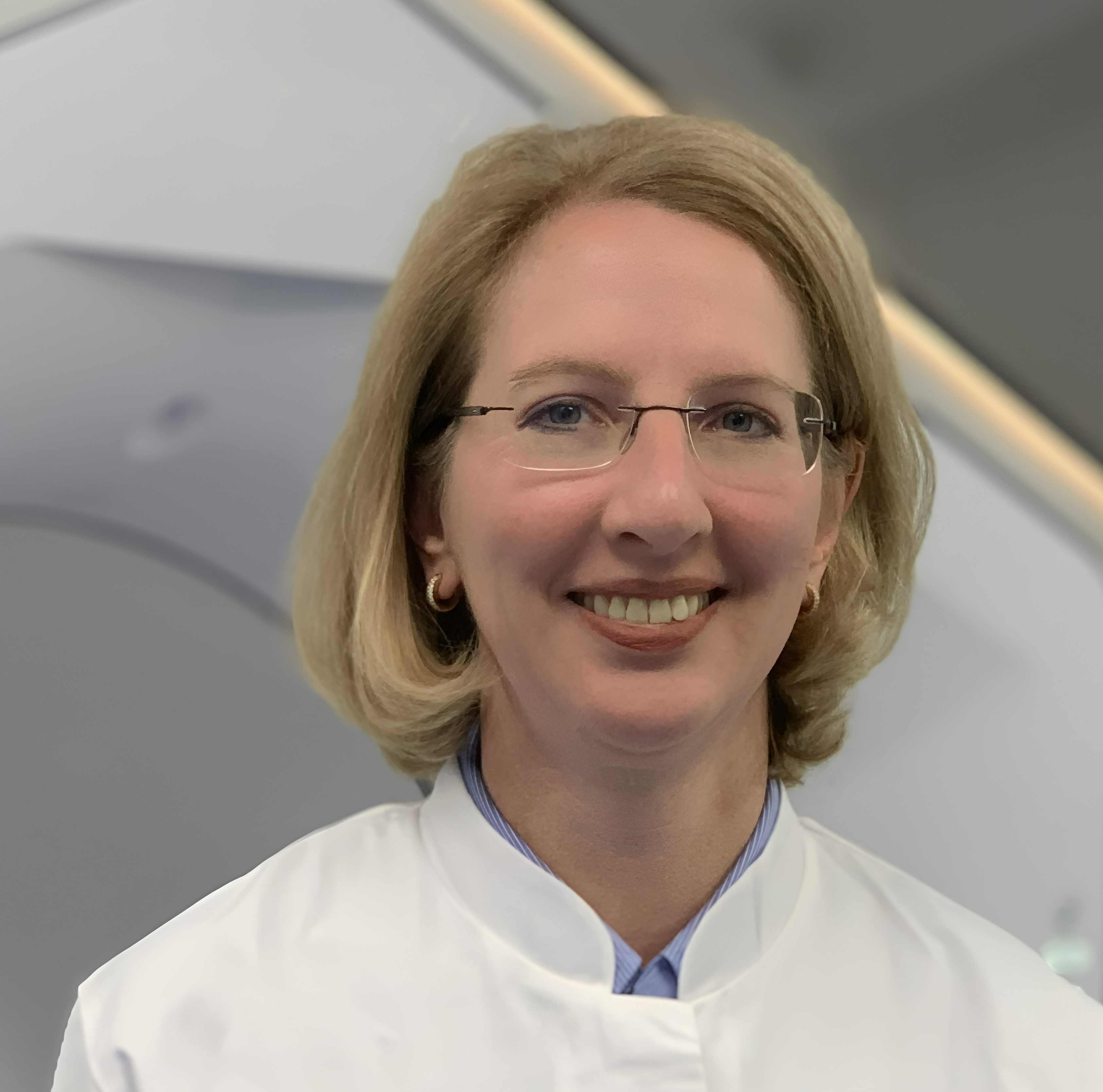 Prof. Dr. Andrea Wittig-Sauerwein, Direktorin der Klinik für Strahlentherapie und Radioonkologie am Universitätsklinikum Würzburg (UKW). Foto: UKW / André Toussaint.