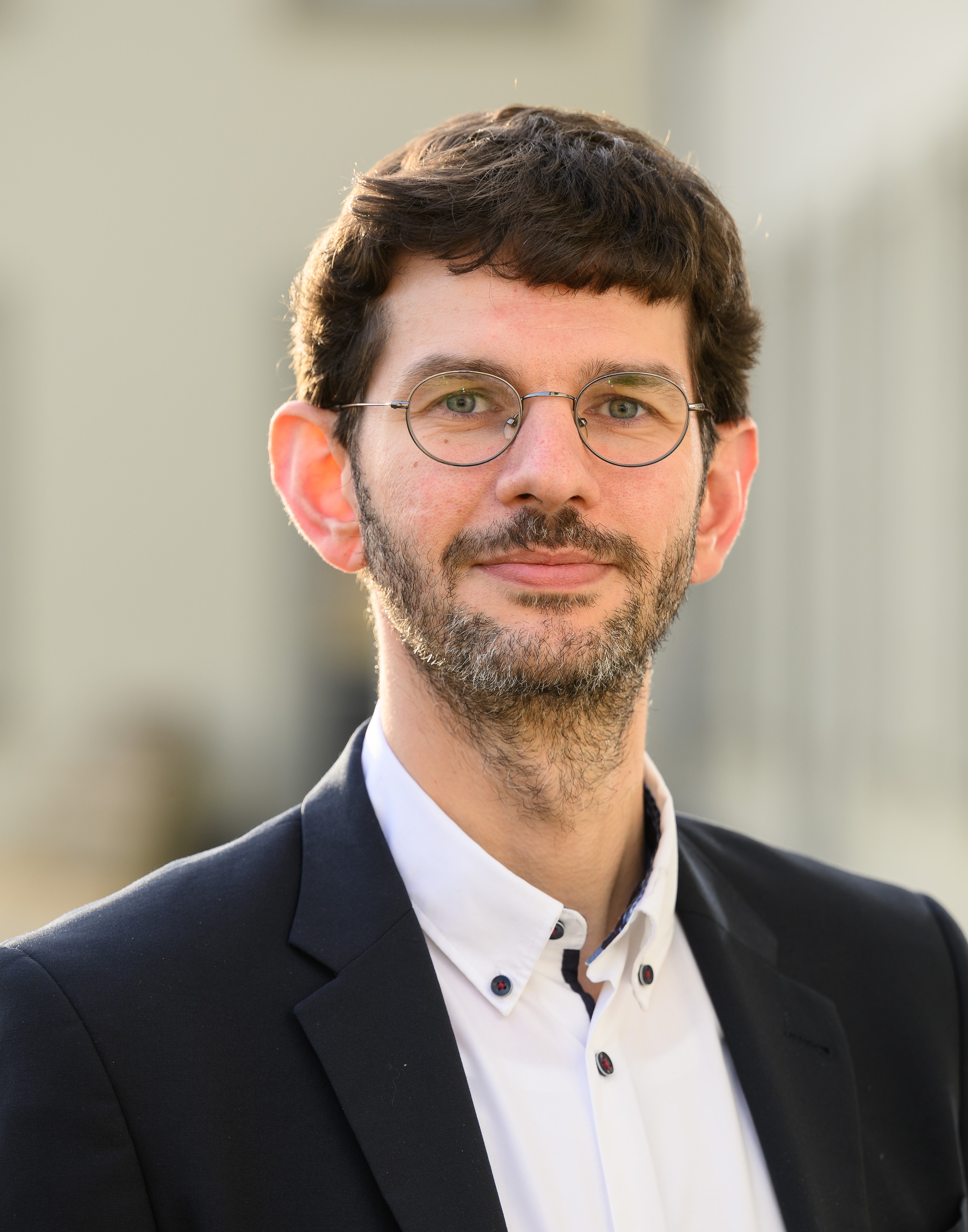 Privatdozent Dr. Manuel Krone ist neuer Leiter des Zentrallabors am UKW.