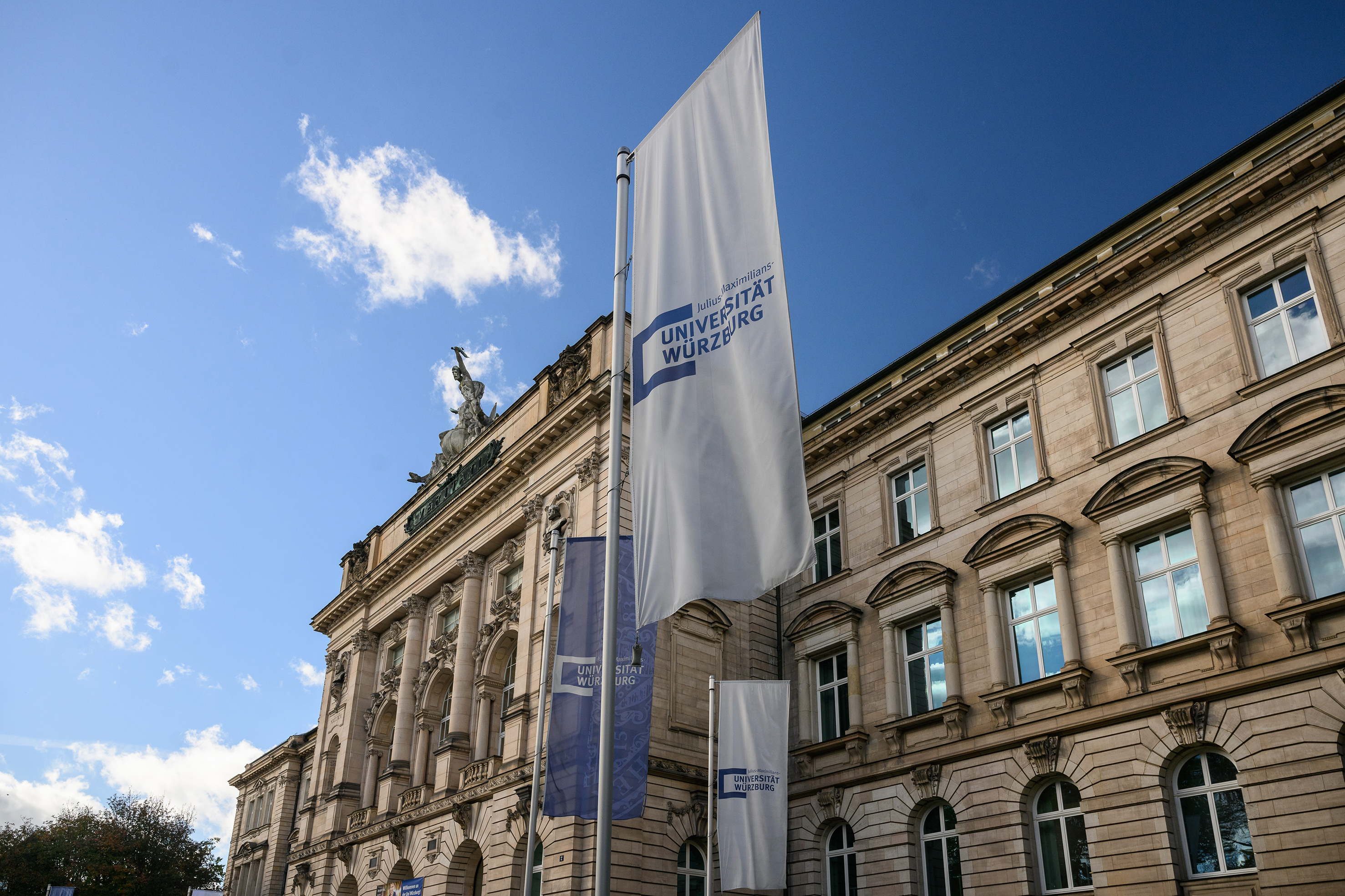 Hauptgebäude am Sanderring (Foto: Daniel Peter)
