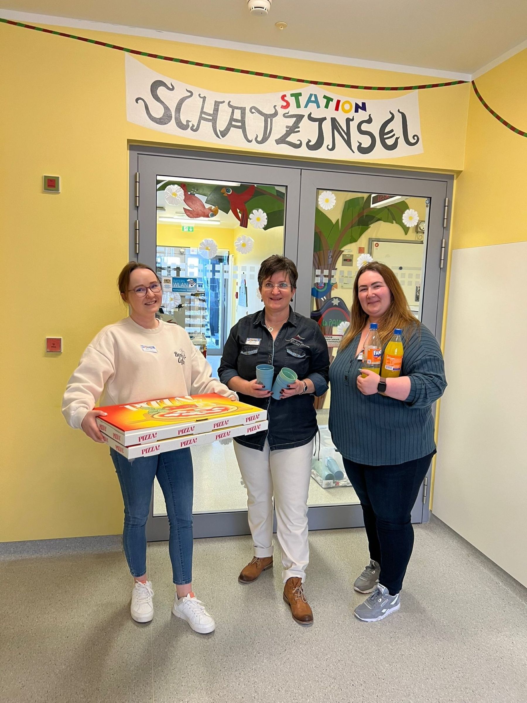 Auf den drei onkologischen Stationen der Universitäts-Kinderklinik wurde Pizza verteilt.