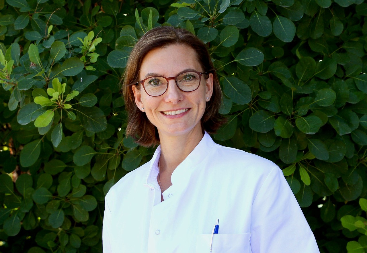 Prof. Dr. Carmen Roch leitet den Schwerpunkt Palliativmedizin am Universitätsklinikum Würzburg (UKW). Foto: UKW / Brigitte May