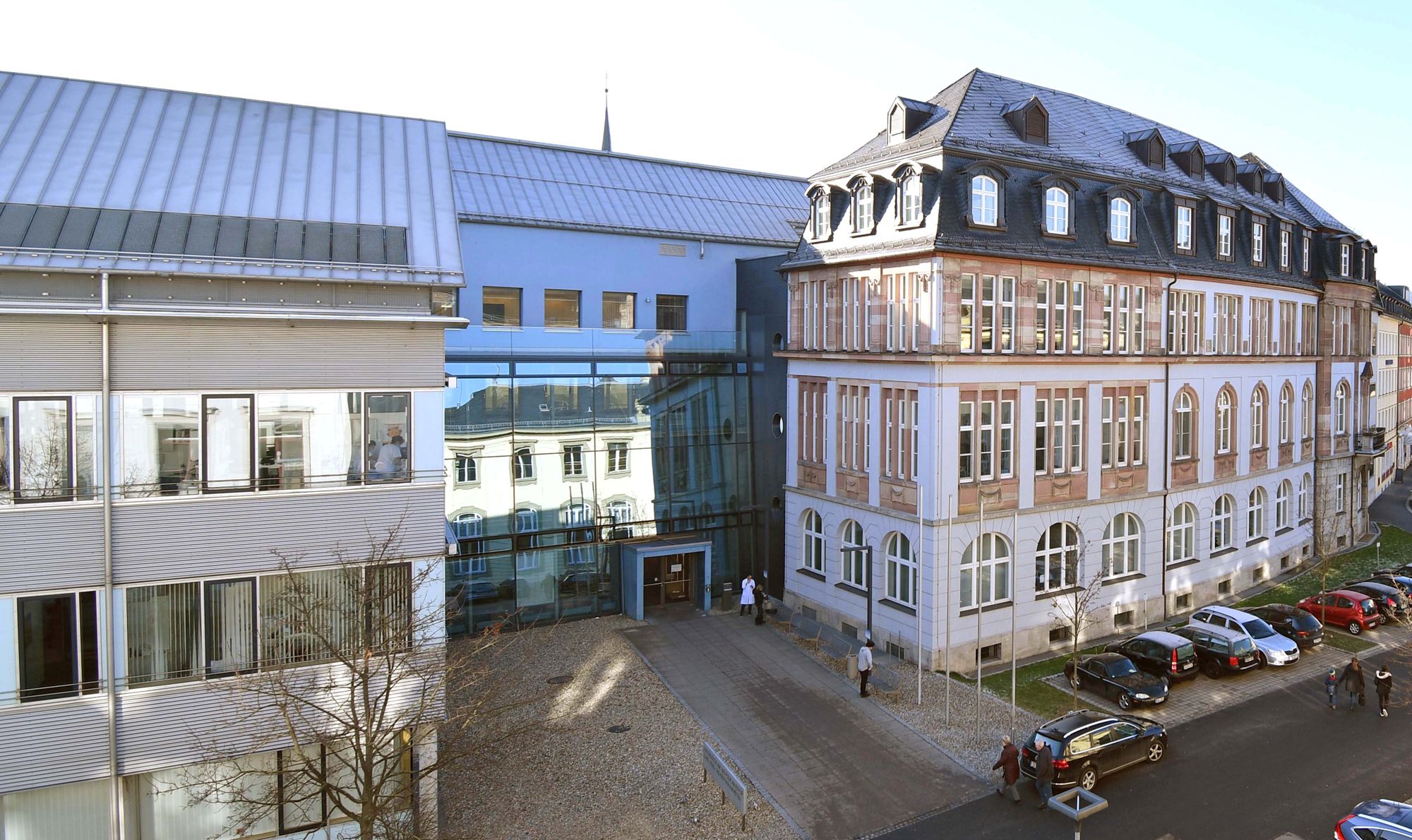 Gebäudes der Zahnklinik des Uniklinikums Würzburg